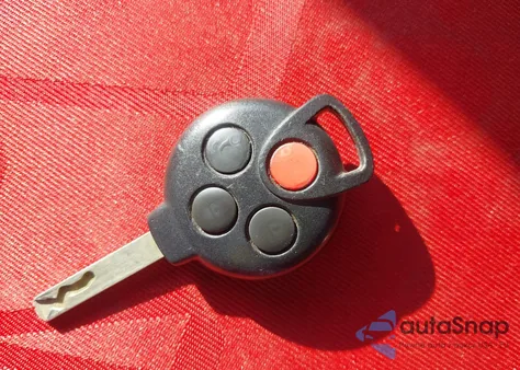 2009 Smart Fortwo Brabus/Passion/Pure из США, поврежденный, VIN WMEEJ31X29K214183